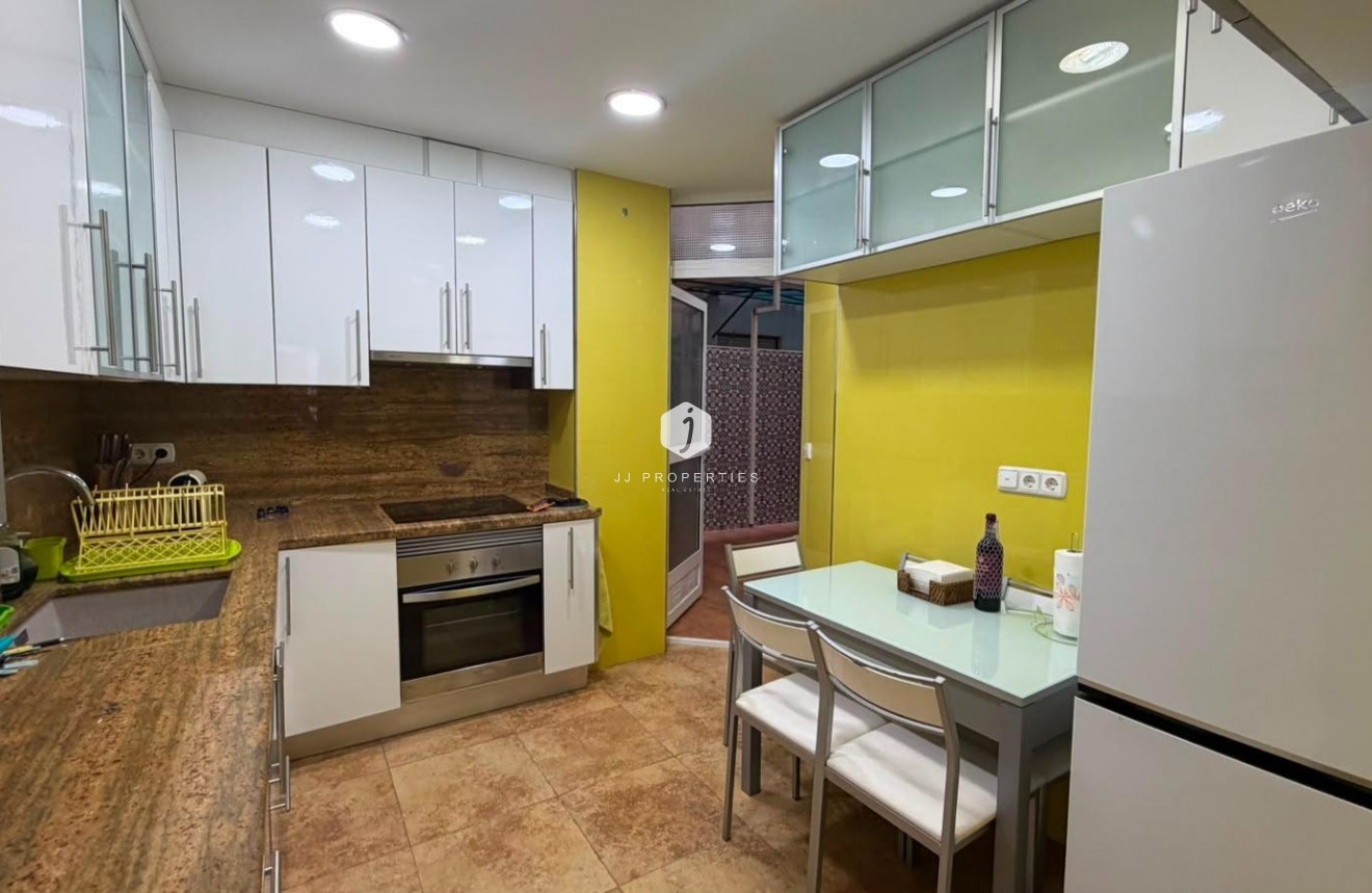 Tweedehands - Appartement / flat -
Torrevieja - Acequion