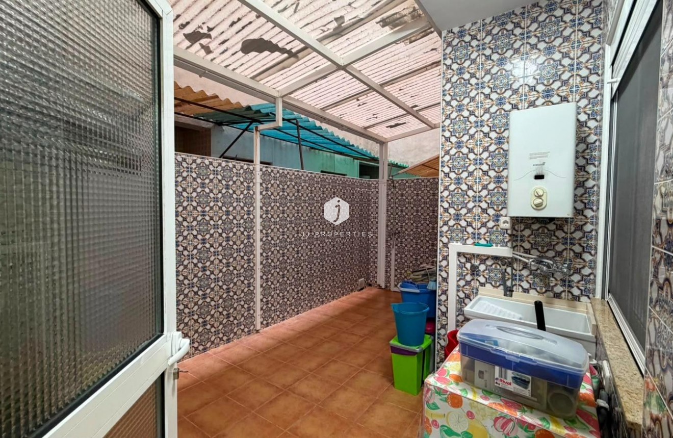 Tweedehands - Appartement / flat -
Torrevieja - Acequion