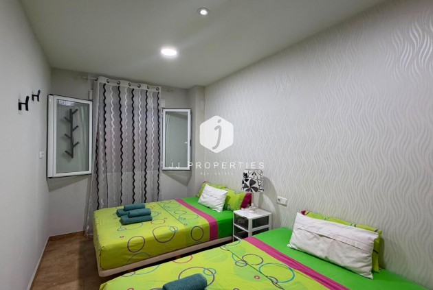 Tweedehands - Appartement / flat -
Torrevieja - Acequion