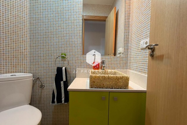 Tweedehands - Appartement / flat -
Torrevieja - Acequion