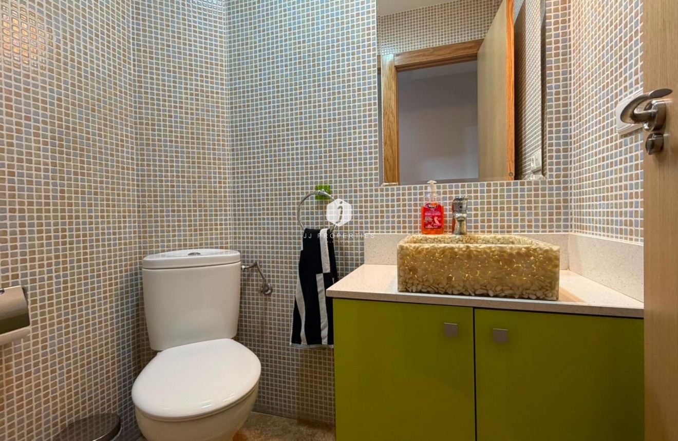Tweedehands - Appartement / flat -
Torrevieja - Acequion