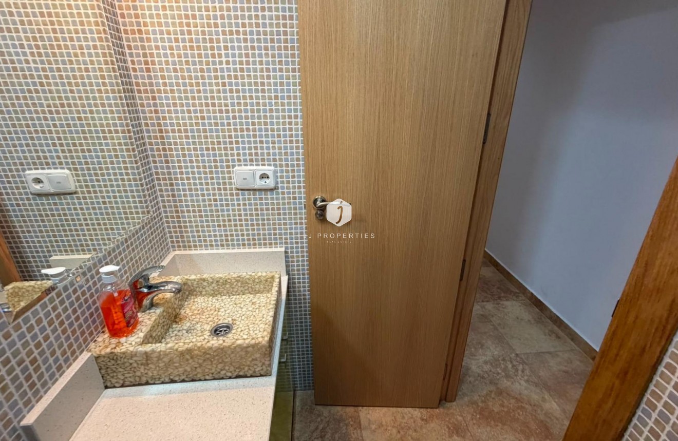 Tweedehands - Appartement / flat -
Torrevieja - Acequion