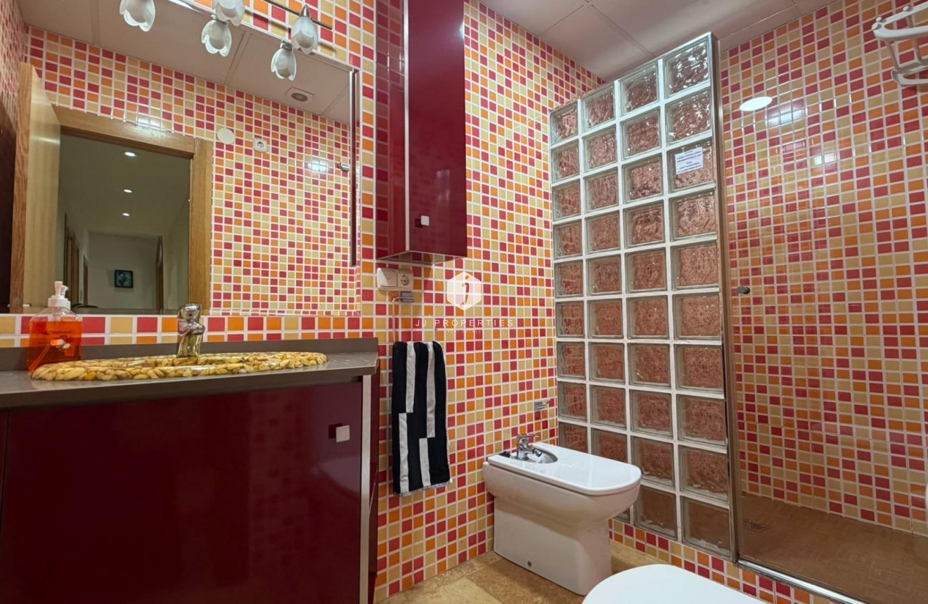 Tweedehands - Appartement / flat -
Torrevieja - Acequion