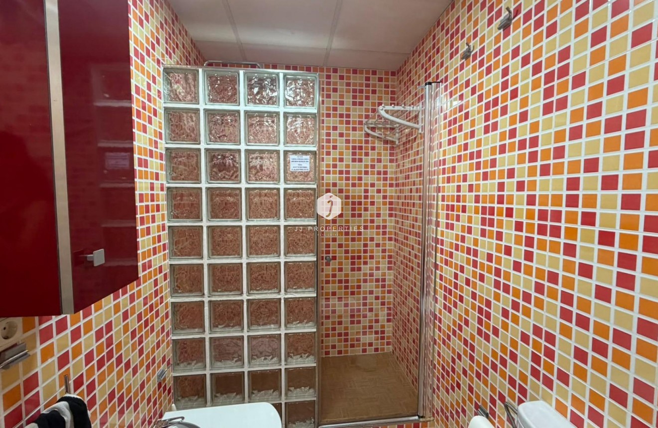 Tweedehands - Appartement / flat -
Torrevieja - Acequion
