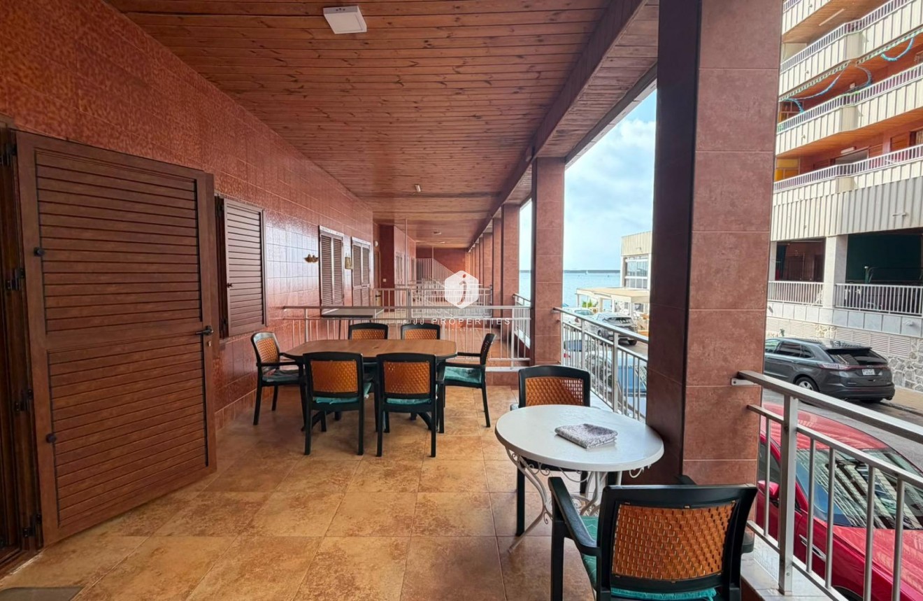 Tweedehands - Appartement / flat -
Torrevieja - Acequion