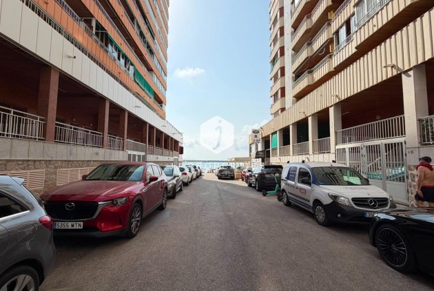 Tweedehands - Appartement / flat -
Torrevieja - Acequion