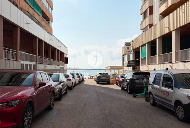 Tweedehands - Appartement / flat -
Torrevieja - Acequion