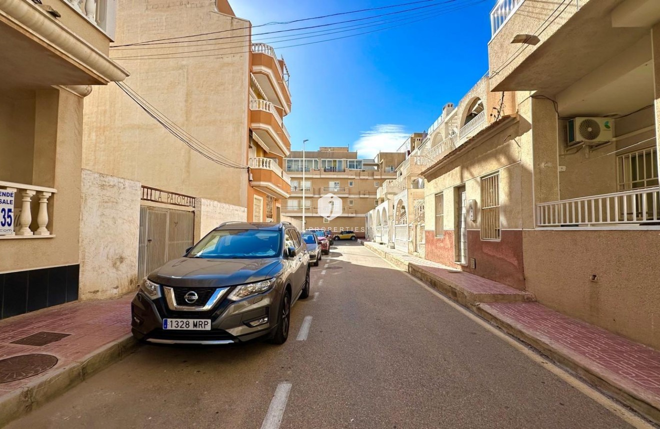 Aus zweiter Hand - Wohnung -
Torrevieja - La Mata Pueblo