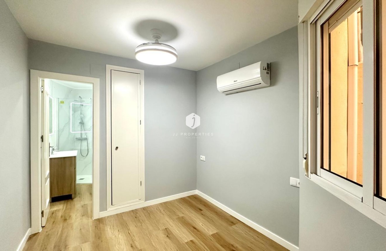 Aus zweiter Hand - Wohnung -
Torrevieja - La Mata Pueblo