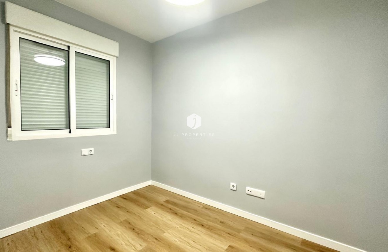 Aus zweiter Hand - Wohnung -
Torrevieja - La Mata Pueblo