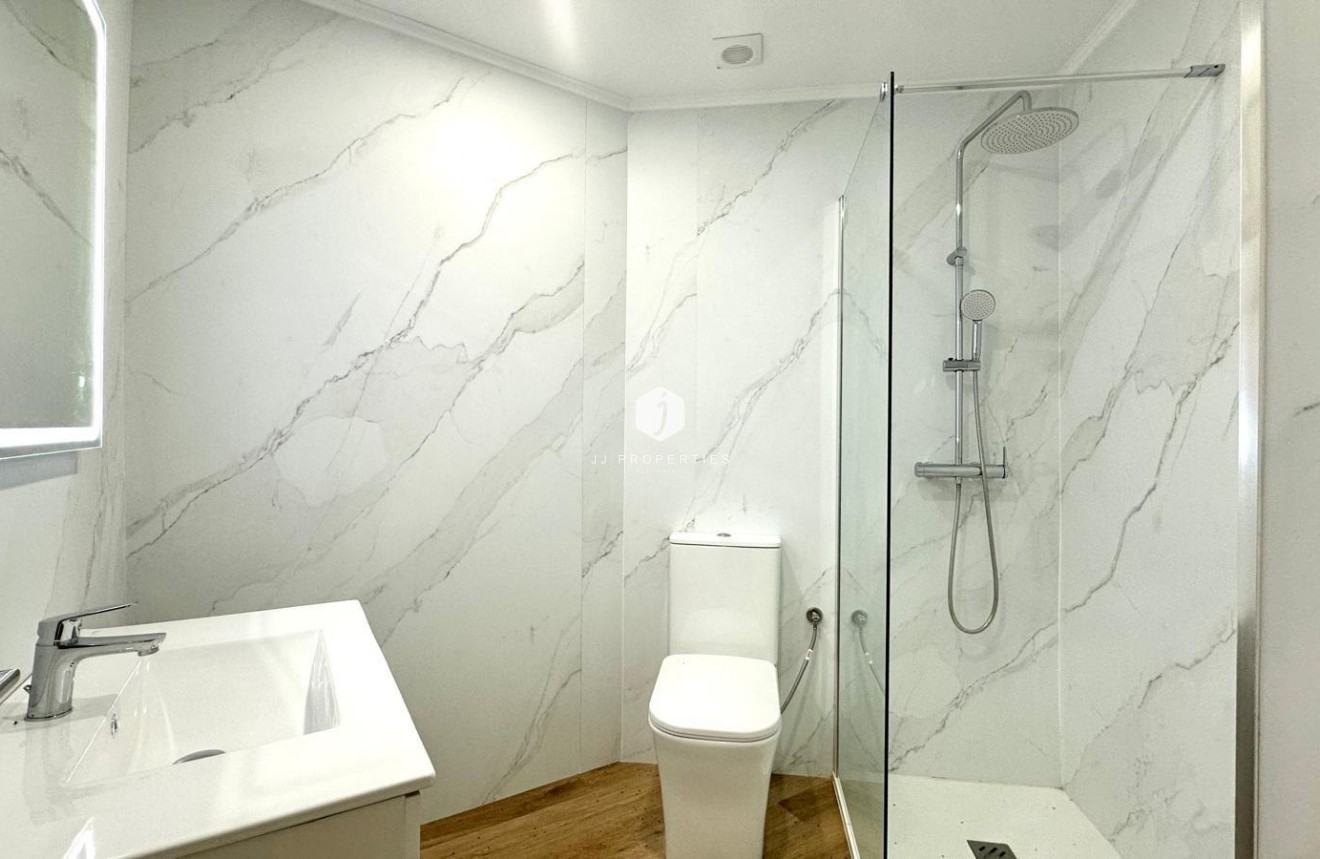Aus zweiter Hand - Wohnung -
Torrevieja - La Mata Pueblo