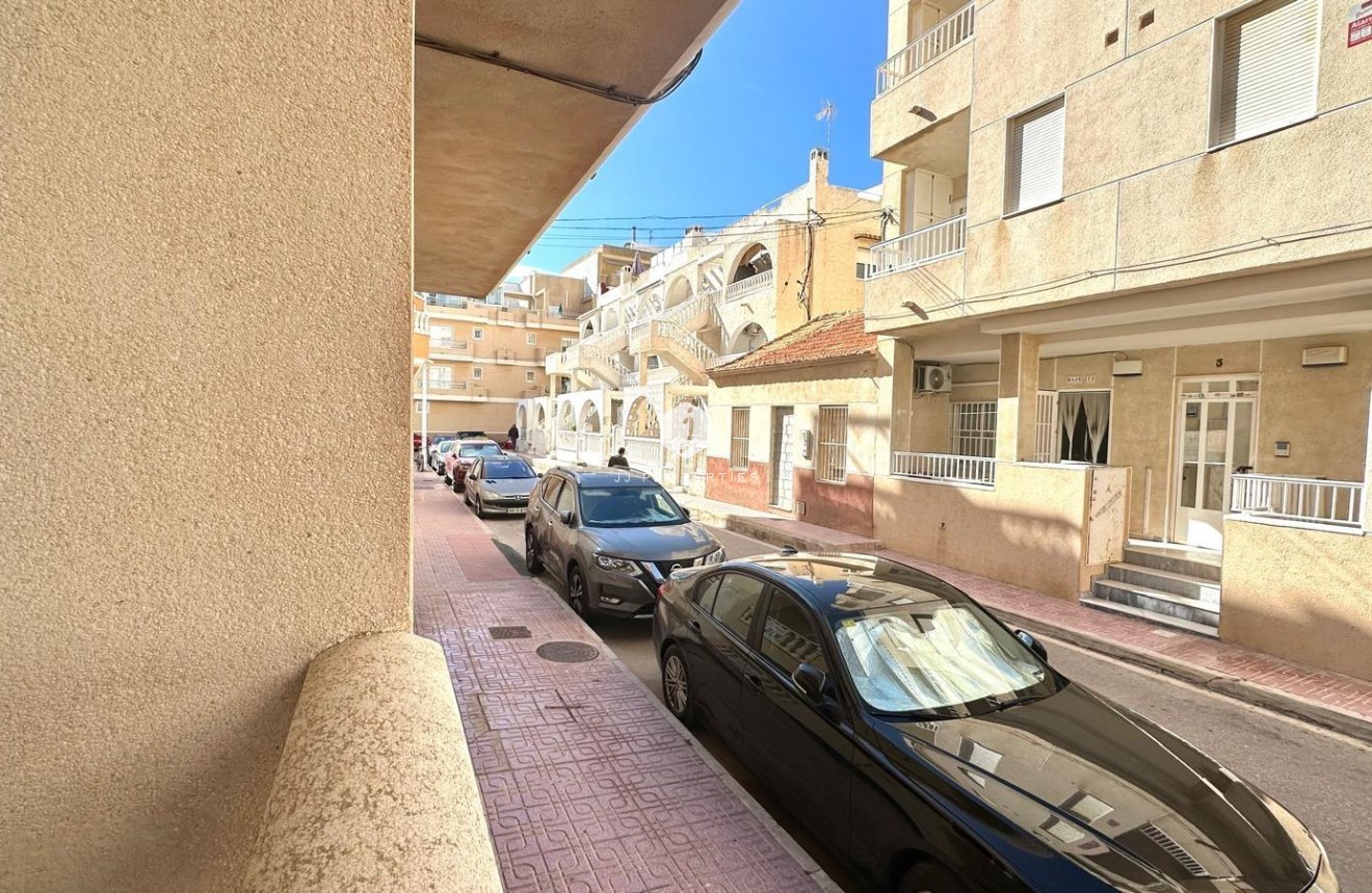 Aus zweiter Hand - Wohnung -
Torrevieja - La Mata Pueblo