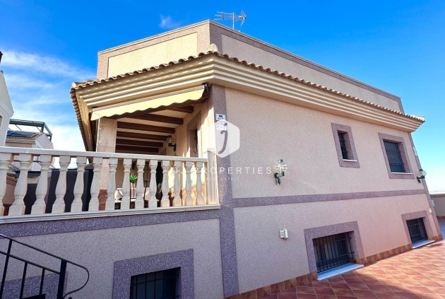 Segunda mano - Chalet -
Torrevieja - La siesta