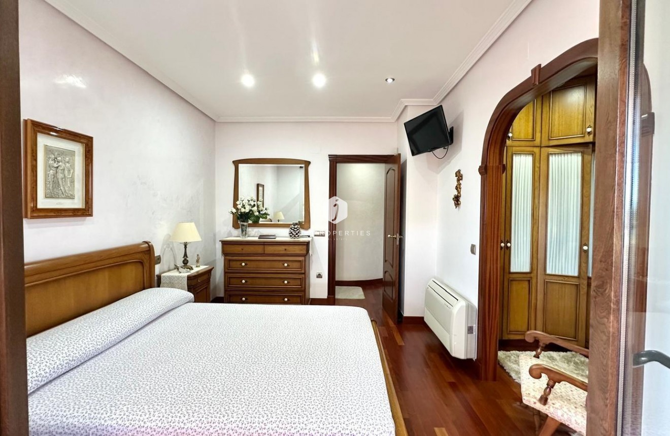 Segunda mano - Chalet -
Torrevieja - La siesta
