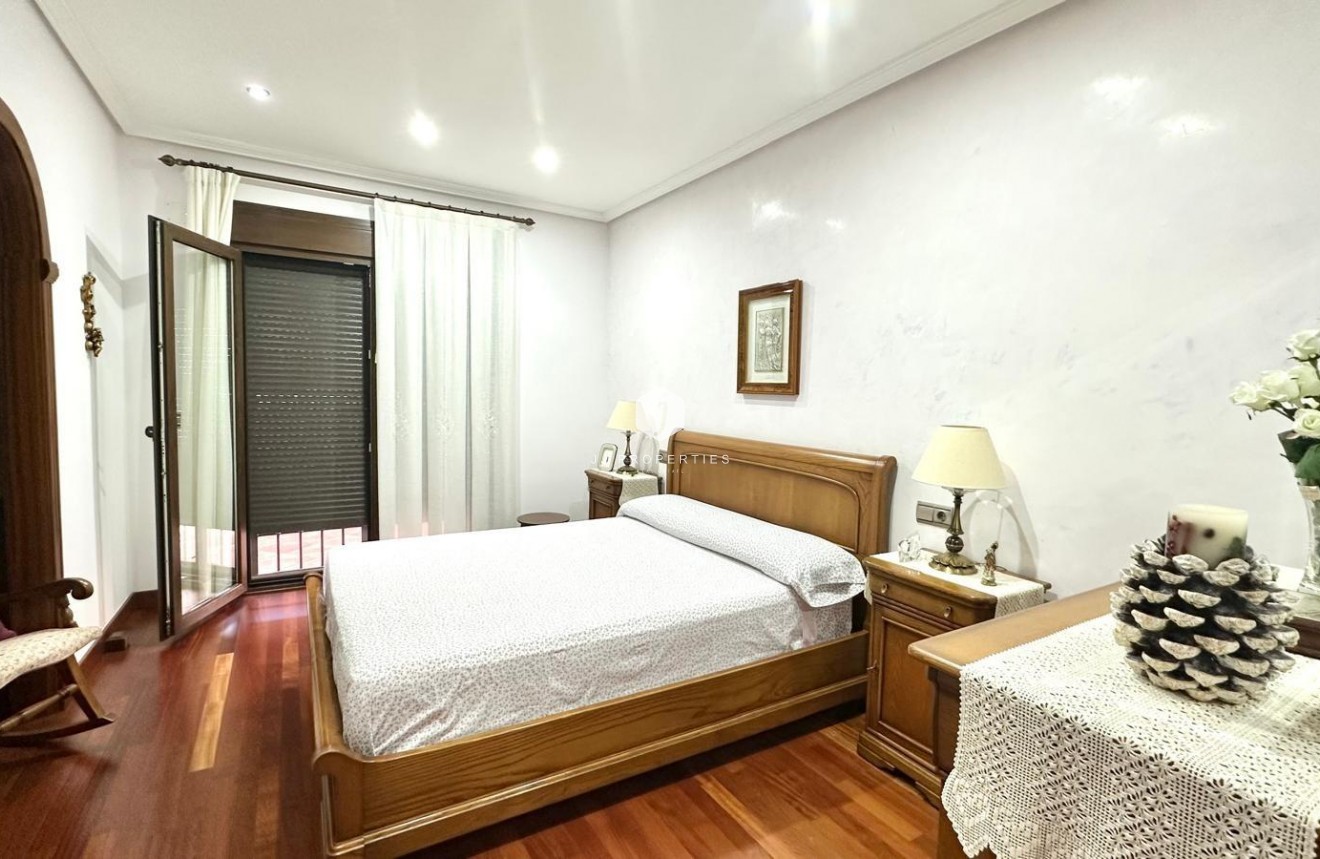 Segunda mano - Chalet -
Torrevieja - La siesta