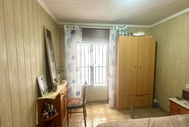 Resale - Chalet -
Torrevieja - Playa del Cura
