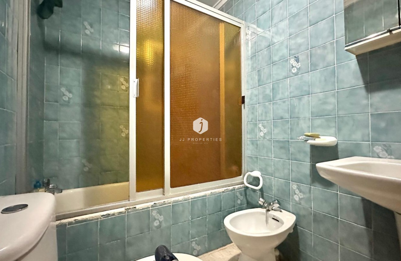 Resale - Chalet -
Torrevieja - Playa del Cura