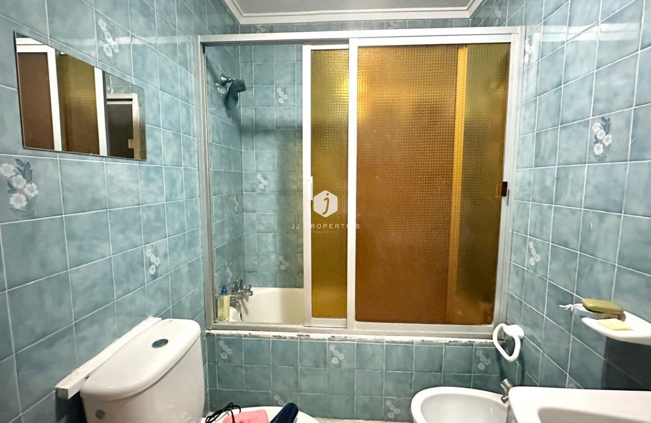 Resale - Chalet -
Torrevieja - Playa del Cura