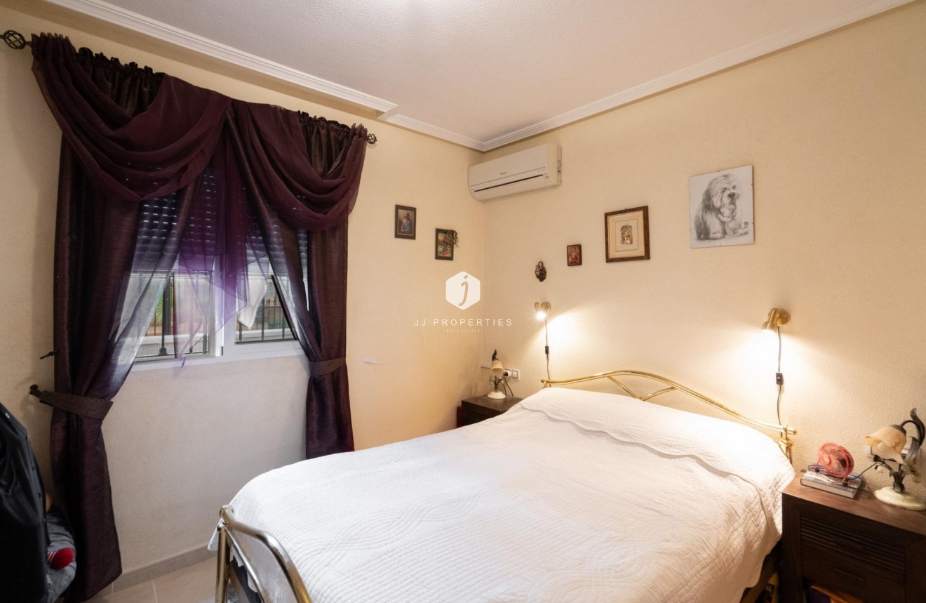 Aus zweiter Hand - Chalet -
Orihuela Costa - Los Dolses