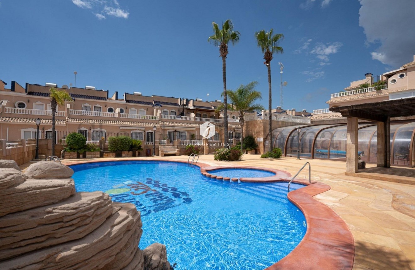 Aus zweiter Hand - Chalet -
Orihuela Costa - Los Dolses
