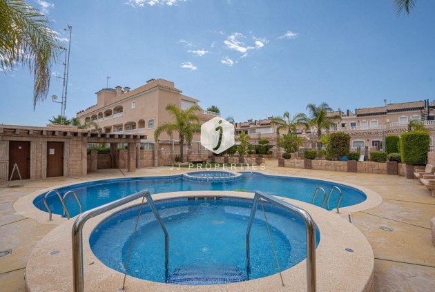 Aus zweiter Hand - Chalet -
Orihuela Costa - Los Dolses