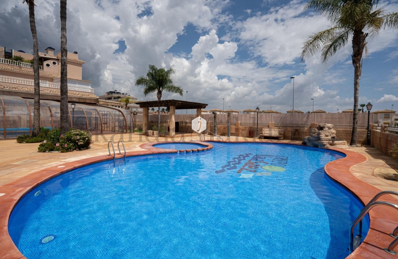 Aus zweiter Hand - Chalet -
Orihuela Costa - Los Dolses