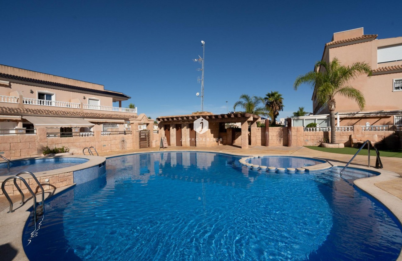 Aus zweiter Hand - Chalet -
Orihuela Costa - Los Dolses