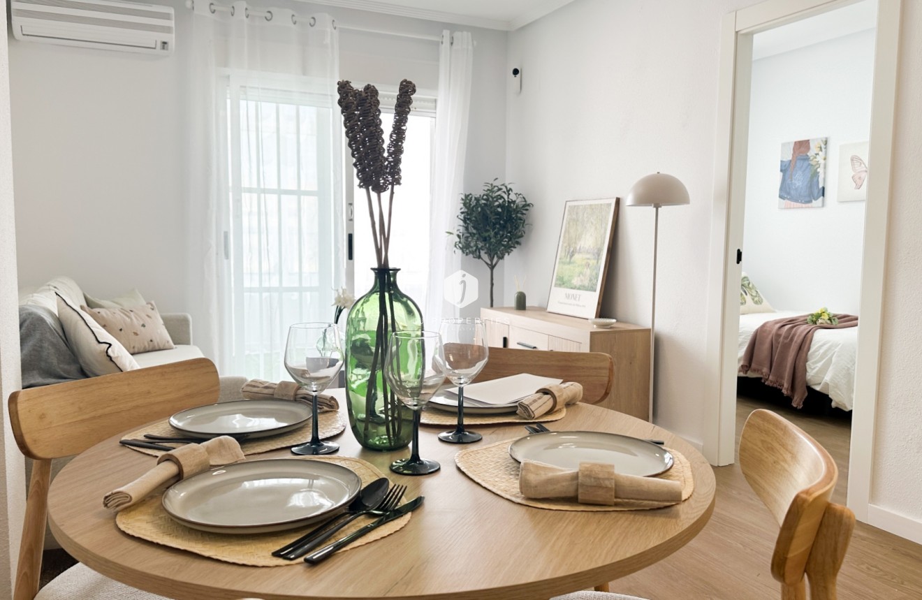 Aus zweiter Hand - Wohnung -
Orihuela Costa - Costa Blanca