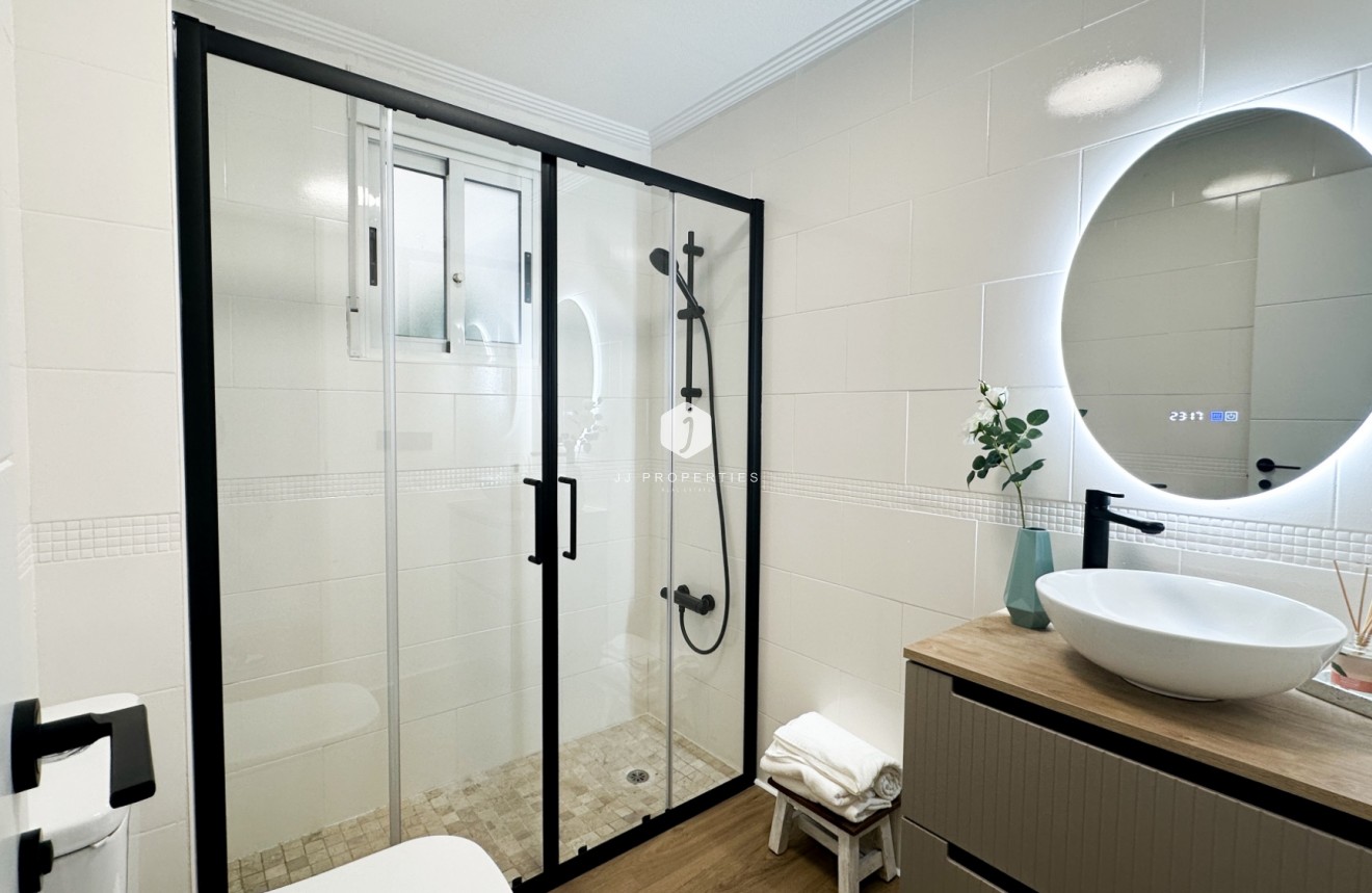Aus zweiter Hand - Wohnung -
Orihuela Costa - Costa Blanca