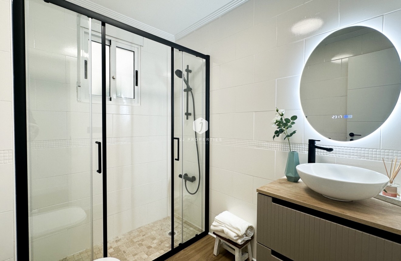 Aus zweiter Hand - Wohnung -
Orihuela Costa - Costa Blanca