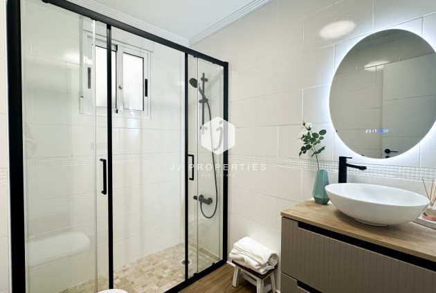 Aus zweiter Hand - Wohnung -
Orihuela Costa - Costa Blanca