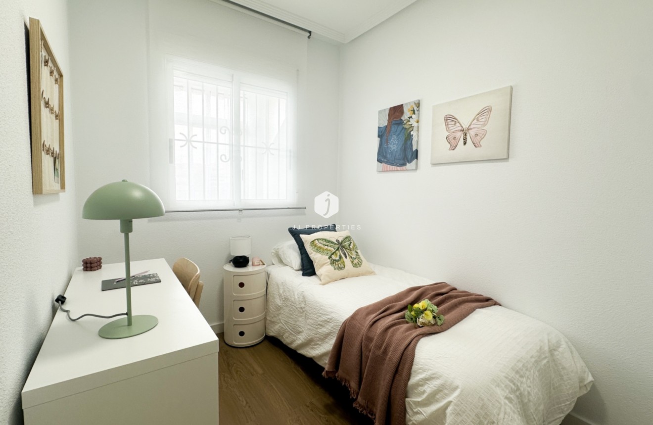 Aus zweiter Hand - Wohnung -
Orihuela Costa - Costa Blanca