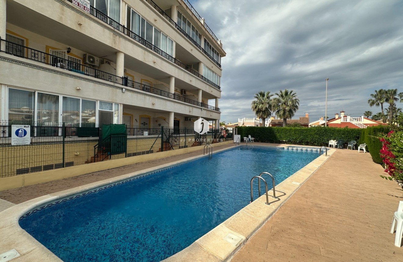 Aus zweiter Hand - Wohnung -
Orihuela Costa - Costa Blanca