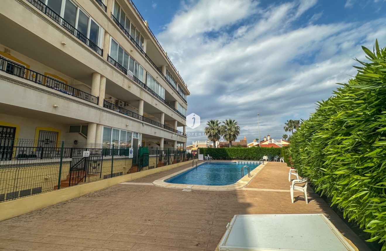 Aus zweiter Hand - Wohnung -
Orihuela Costa - Costa Blanca