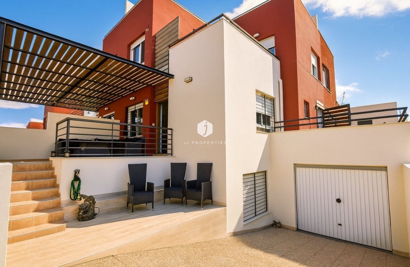 Aus zweiter Hand - Villa -
Algorfa - Inland