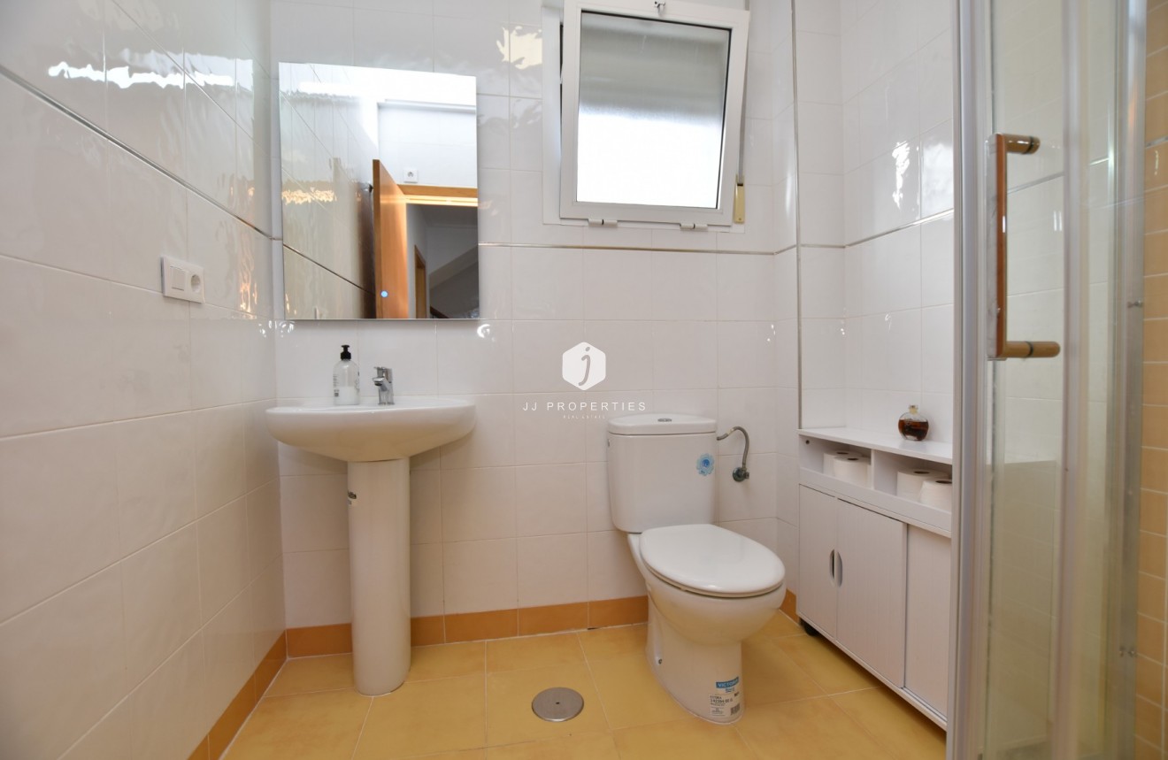 Aus zweiter Hand - Villa -
Algorfa - Inland