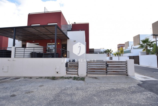 Aus zweiter Hand - Villa -
Algorfa - Inland