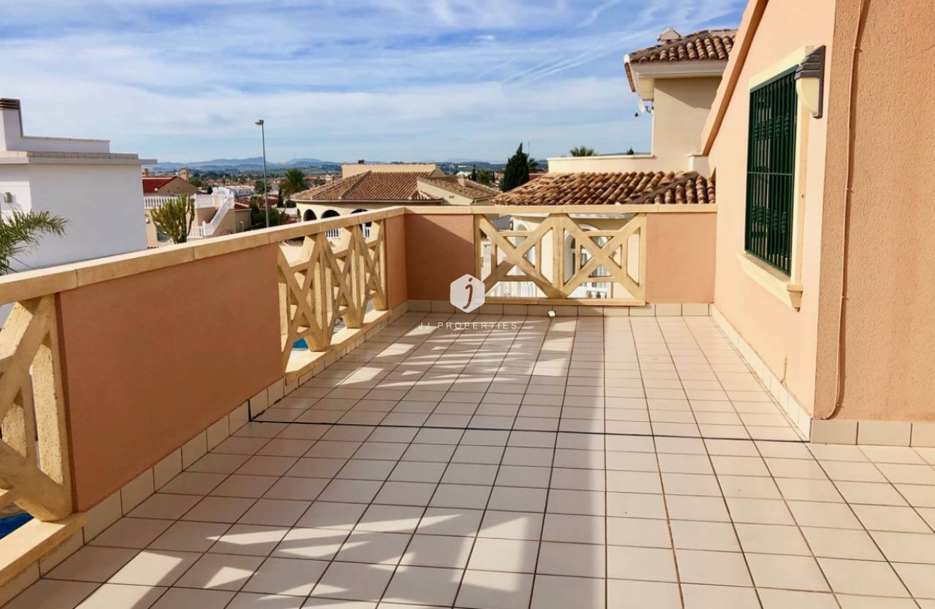Segunda mano - Villa -
Ciudad Quesada - Costa Blanca