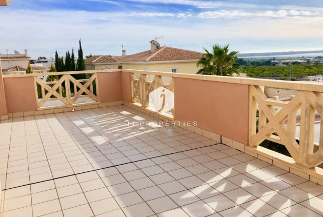Segunda mano - Villa -
Ciudad Quesada - Costa Blanca