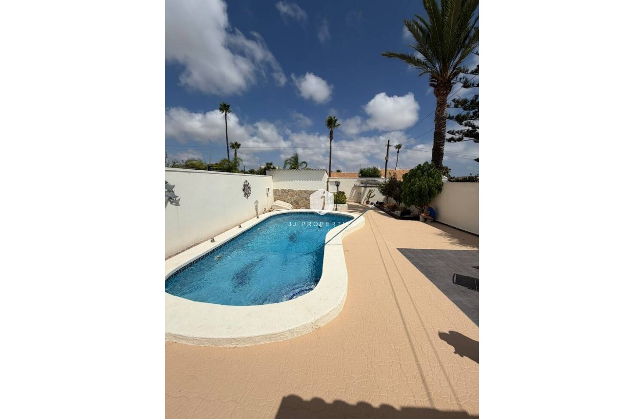 Resale - Villa -
Cabo Roig - Costa Blanca