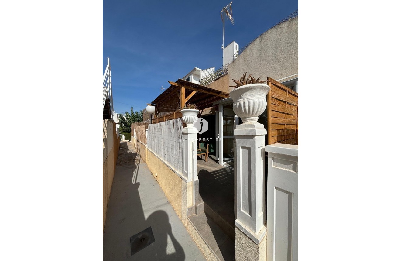D'occasion - Bungalow -
Torrevieja - Los Balcones