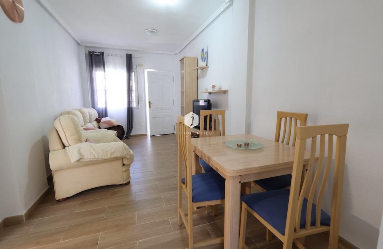 Aus zweiter Hand - Bungalow -
Orihuela Costa - Costa Blanca
