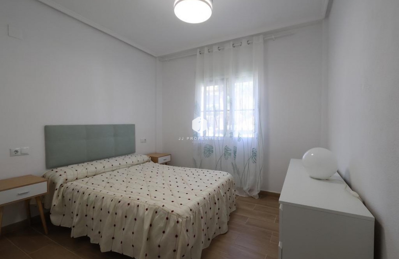 Aus zweiter Hand - Bungalow -
Orihuela Costa - Costa Blanca