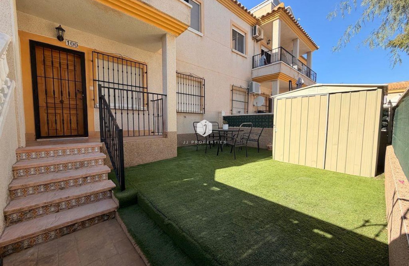 Aus zweiter Hand - Bungalow -
Orihuela Costa - Costa Blanca