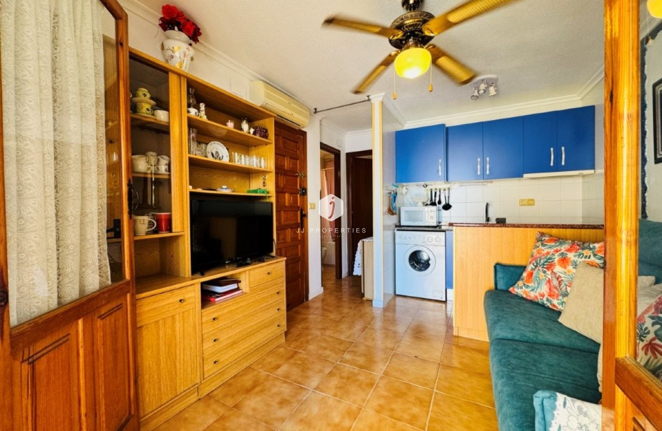 Resale - Apartment / flat -
La Mata - Costa Blanca