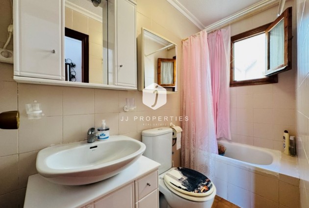 Resale - Apartment / flat -
La Mata - Costa Blanca