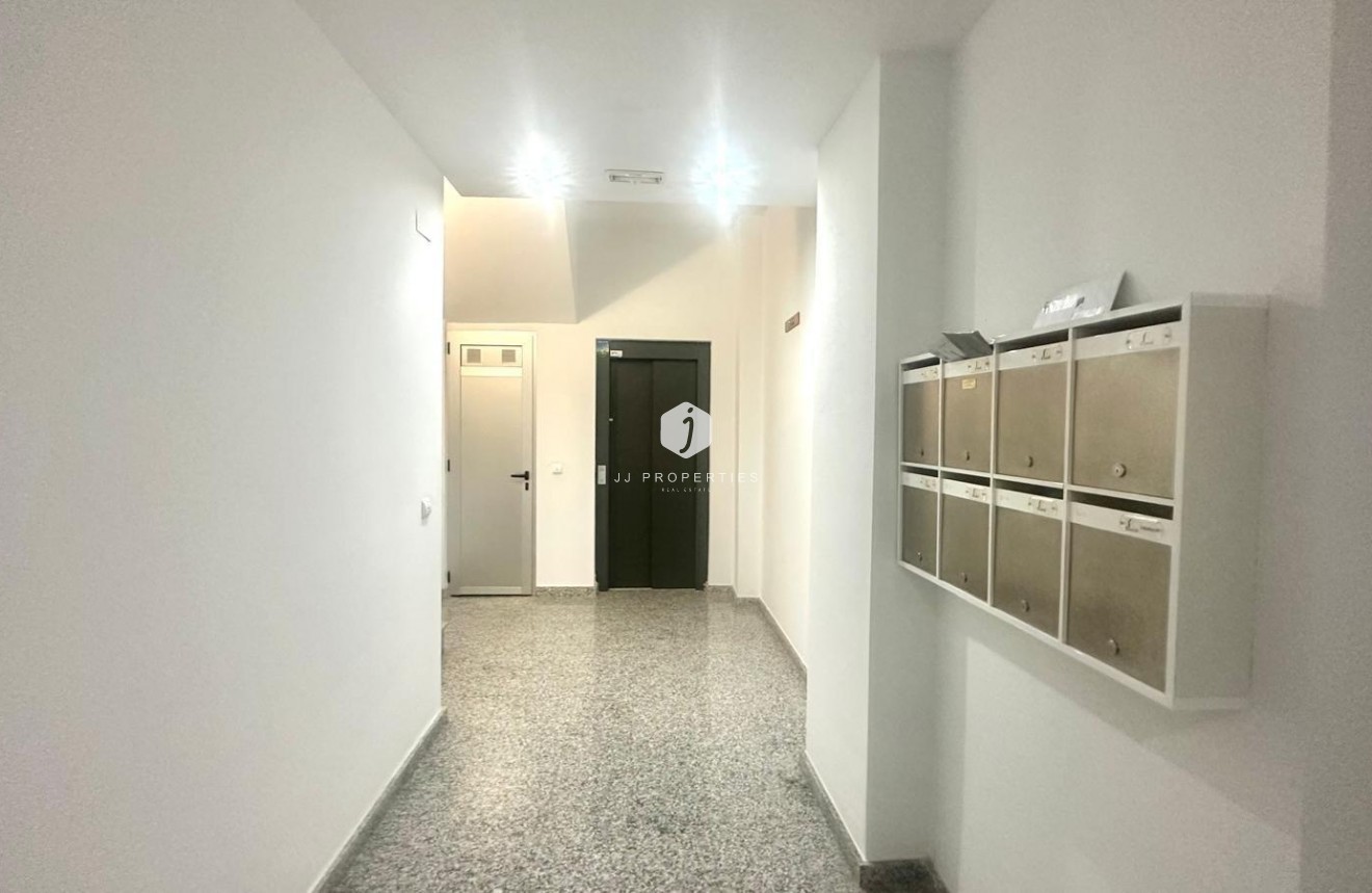 D'occasion - Appartement -
Torrevieja - La Mata