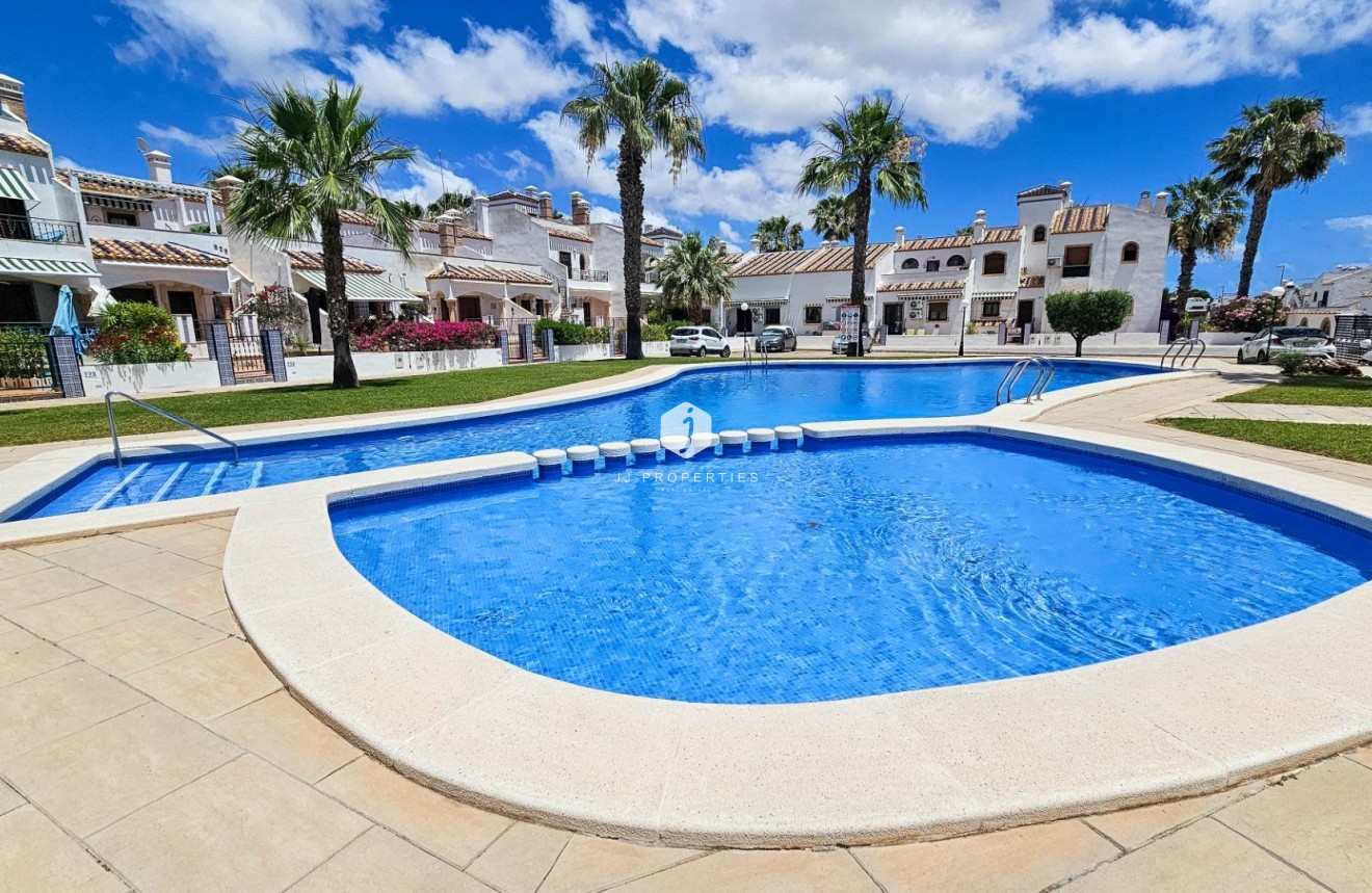 Aus zweiter Hand - Chalet -
Orihuela Costa - PAU 8