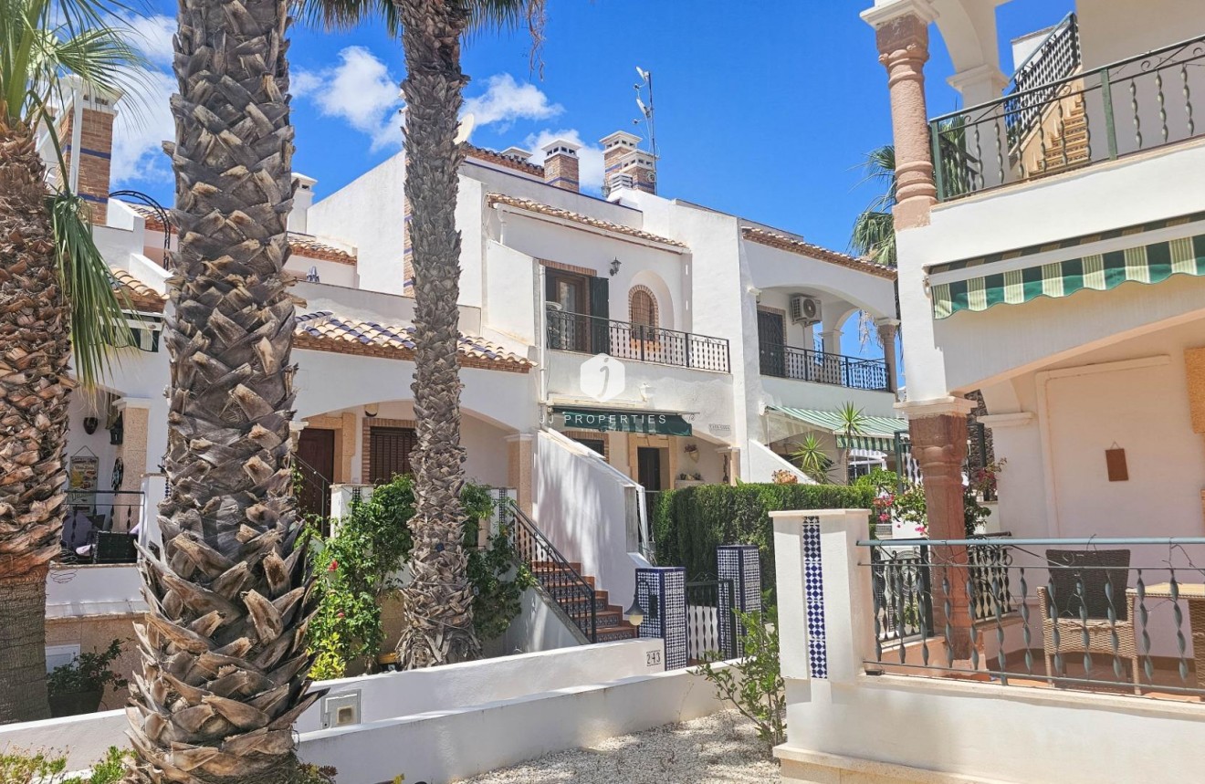 Aus zweiter Hand - Chalet -
Orihuela Costa - PAU 8