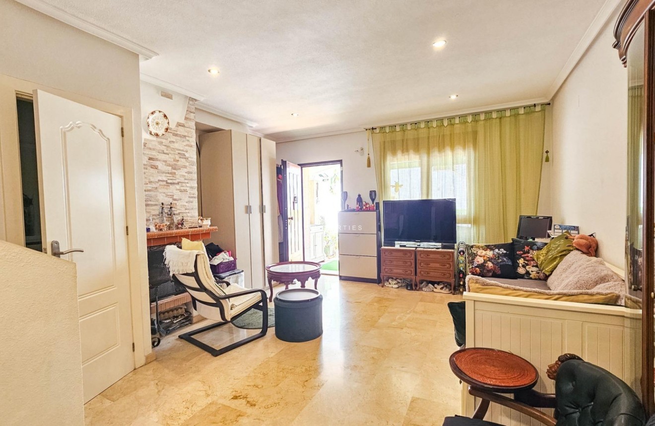 Aus zweiter Hand - Chalet -
Orihuela Costa - PAU 8